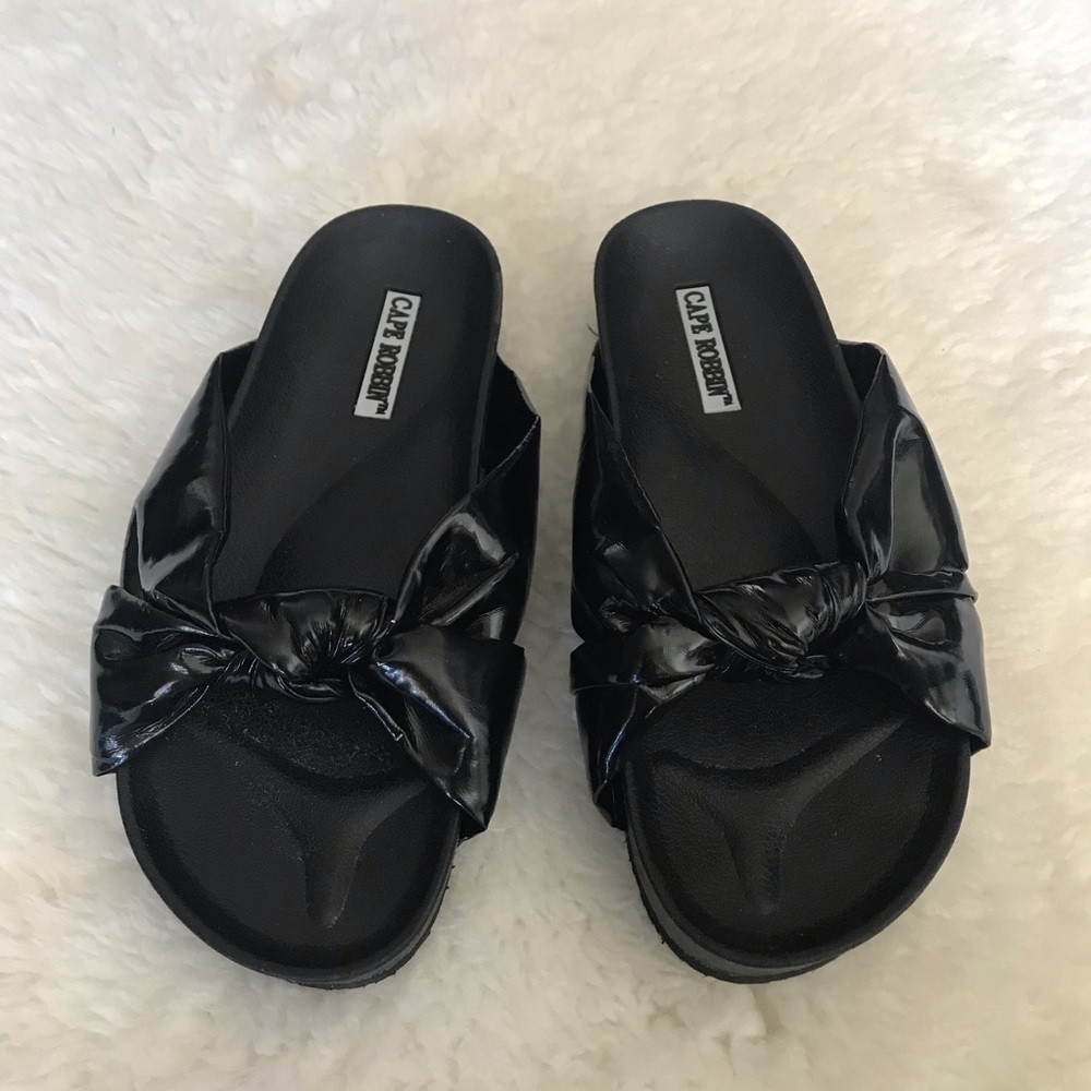 Cape Robbin Patent Leather Slip On Sandals sz 7.5